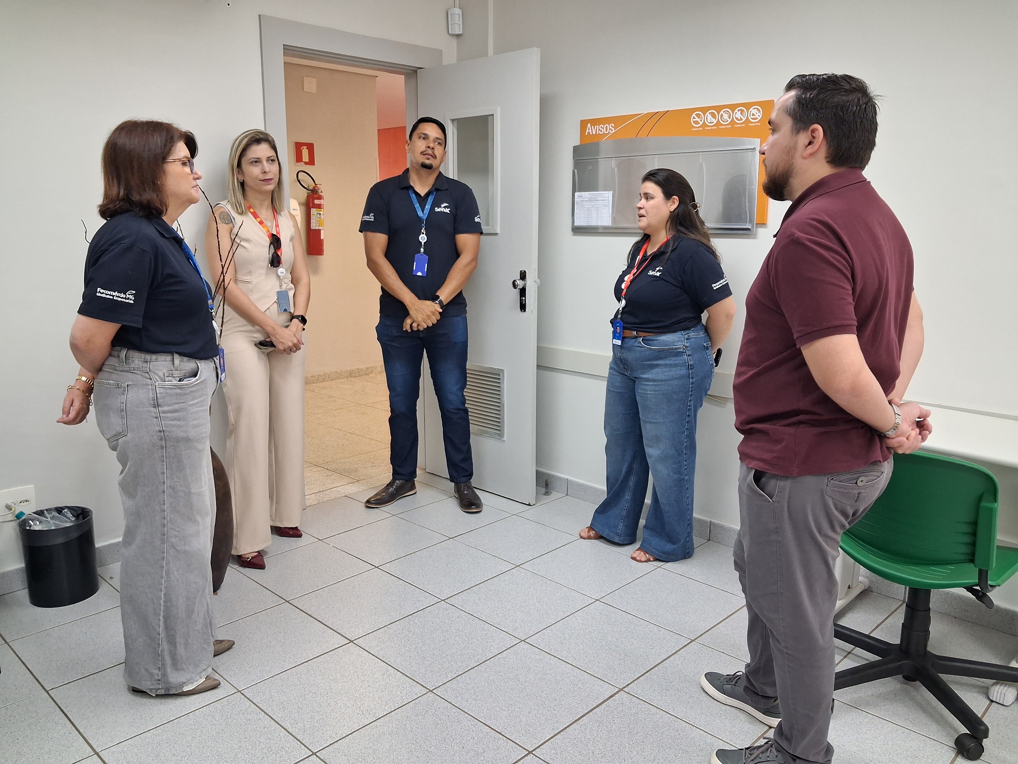 Superintendente de Educação Profissional da Sedese, Gilmar Alves Cota Junior, em visita à Unidade de Uberaba.