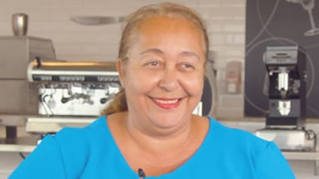 Episódio 12 - De salgadeira a empresária: a receita de sucesso de Viviane!